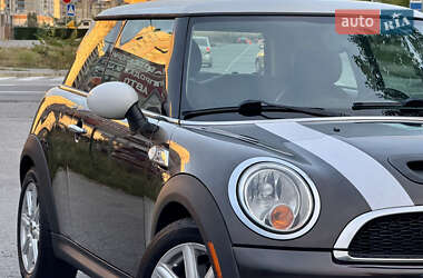 Хэтчбек MINI Cooper 2011 в 
