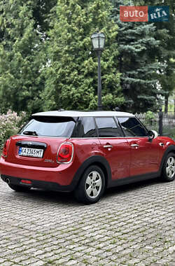 Хэтчбек MINI Cooper 2016 в 