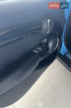 Хэтчбек MINI Cooper 2015 в 