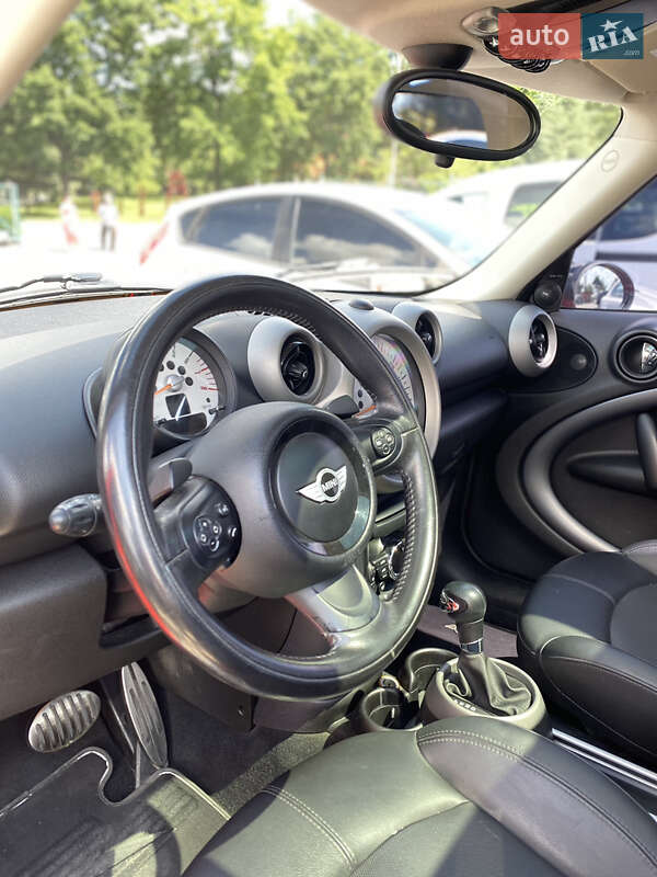 Хэтчбек MINI Cooper 2011 в Ужгороде