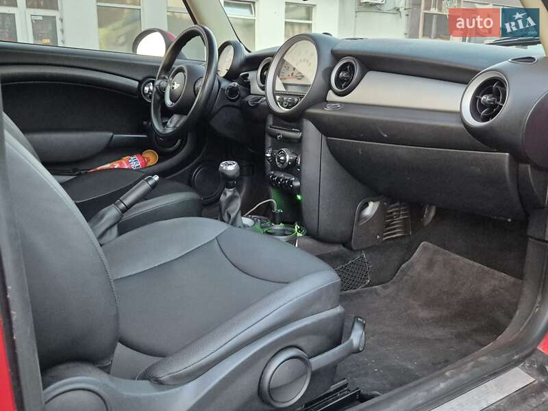 Хэтчбек MINI Cooper 2013 в Одессе