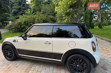 Хэтчбек MINI Cooper 2008 в 