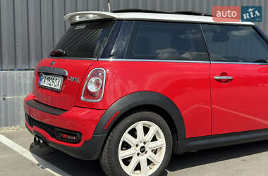 Хэтчбек MINI Cooper 2011 в 