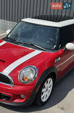 Хэтчбек MINI Cooper 2011 в 
