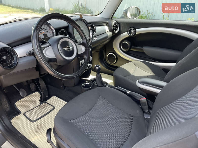 Хэтчбек MINI Cooper 2008 в Белой Церкви