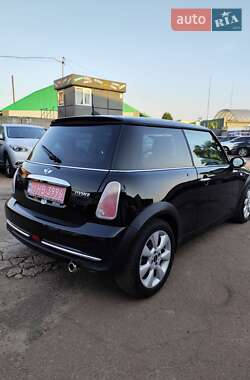 Хэтчбек MINI Cooper 2005 в 