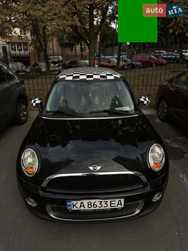 Хетчбек MINI Cooper 2010 в Києві