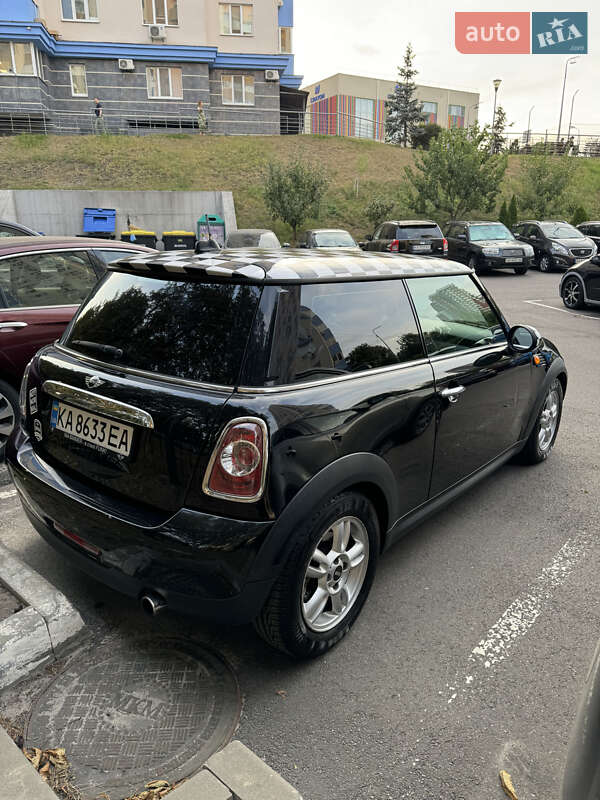 Хетчбек MINI Cooper 2010 в Києві