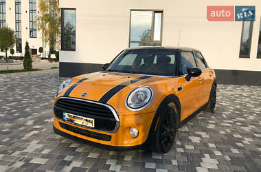 Хэтчбек MINI Cooper 2015 в 