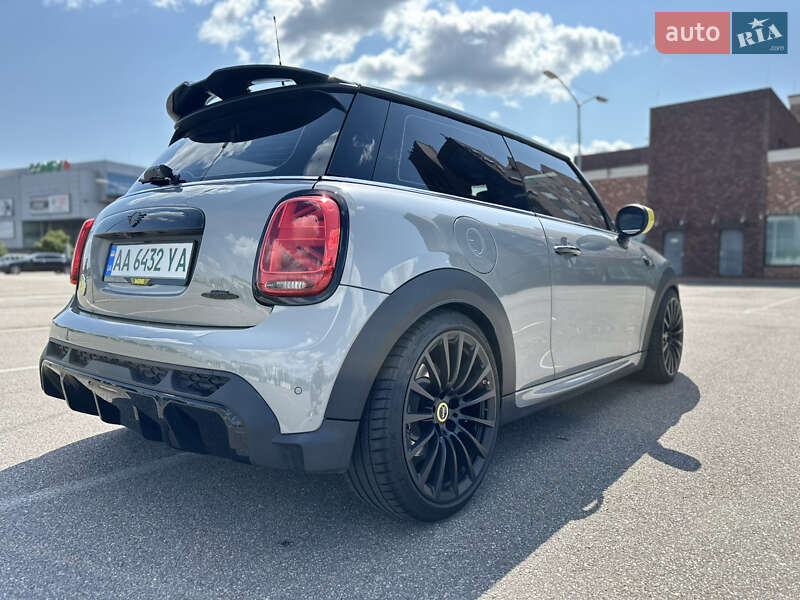 Хэтчбек MINI Cooper 2021 в Киеве