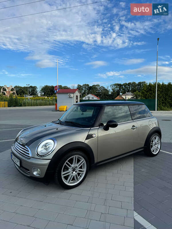Хэтчбек MINI Cooper 2007 в Львове