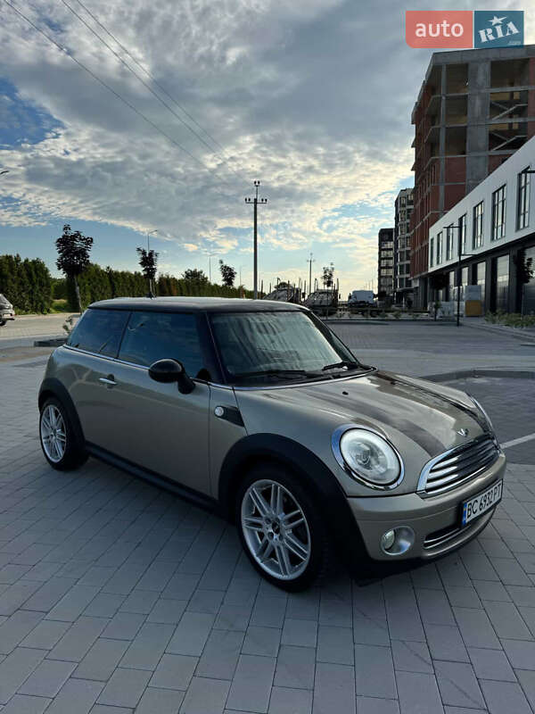 Хэтчбек MINI Cooper 2007 в Львове
