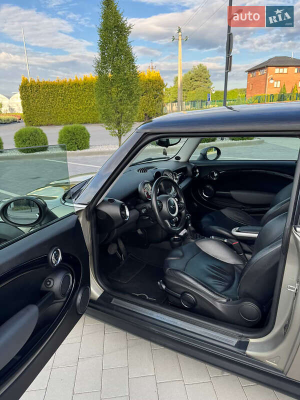 Хэтчбек MINI Cooper 2007 в Львове