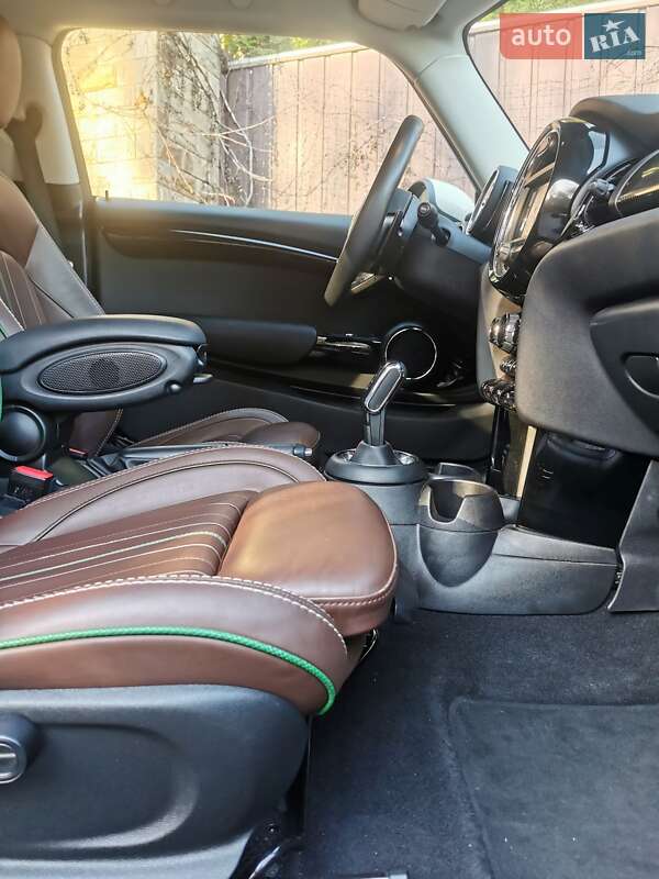 Хэтчбек MINI Cooper 2019 в Киеве
