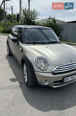 Хэтчбек MINI Cooper 2008 в 