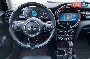Хэтчбек MINI Cooper 2016 в 