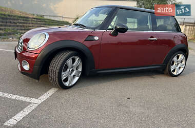 Хэтчбек MINI Cooper 2007 в 