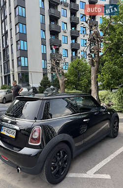 Хэтчбек MINI Cooper 2009 в 