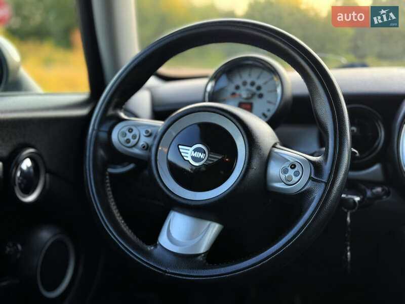 Хэтчбек MINI Cooper 2007 в Мене