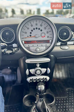 Хэтчбек MINI Cooper 2010 в 