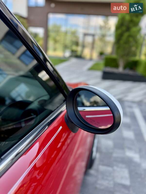 Хэтчбек MINI Cooper 2013 в Ужгороде