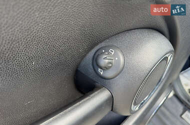 Хэтчбек MINI Cooper 2012 в 