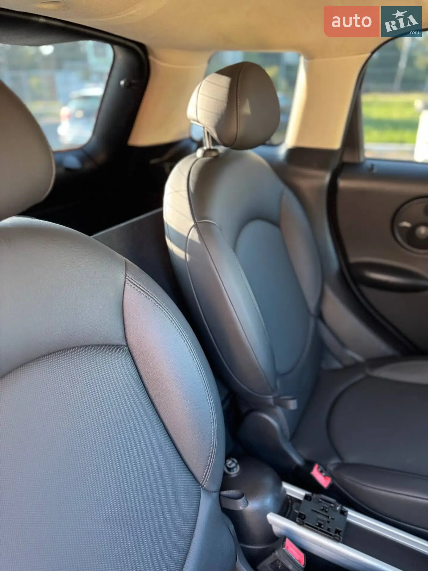 2011 MINI Cooper - мініатюра 7