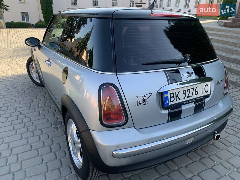 Хэтчбек MINI Cooper 2001 в Кременце