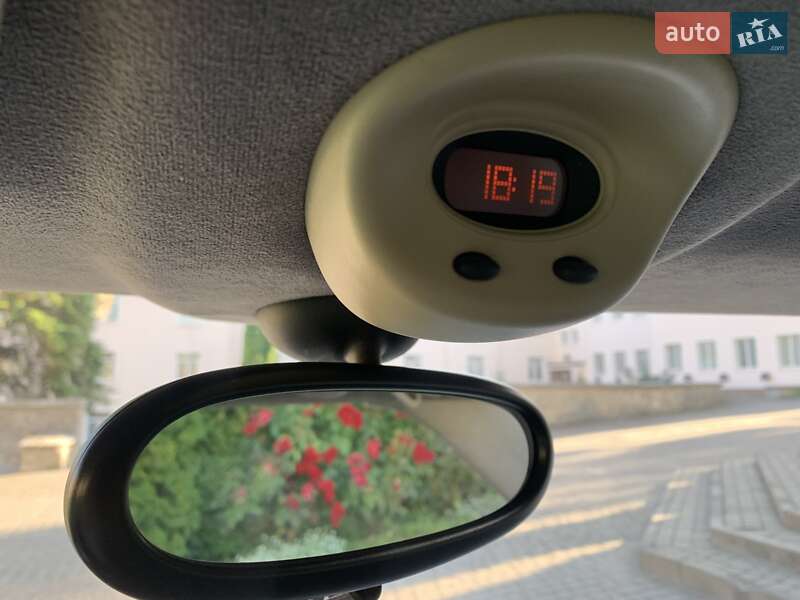 Хэтчбек MINI Cooper 2001 в Кременце