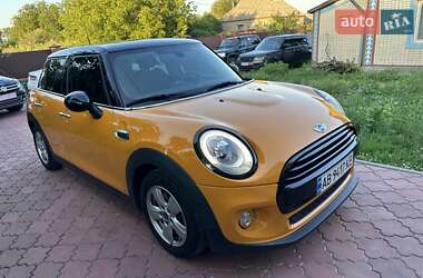 Хэтчбек MINI Cooper 2014 в 