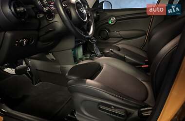 Хэтчбек MINI Cooper 2014 в 