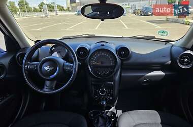 Внедорожник / Кроссовер MINI Cooper 2015 в 