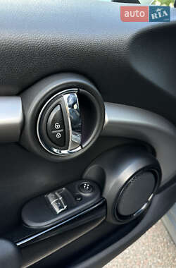 Хэтчбек MINI Cooper 2020 в 