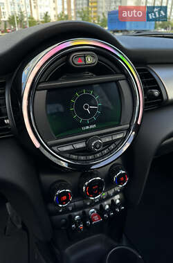 Хэтчбек MINI Cooper 2020 в 