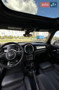 Хэтчбек MINI Cooper 2020 в 