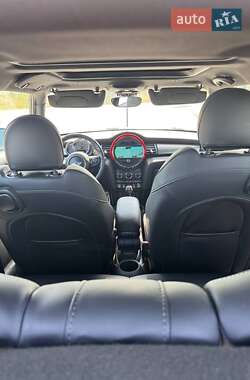 Хэтчбек MINI Cooper 2018 в 