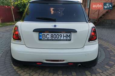 Хэтчбек MINI Cooper 2010 в 