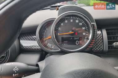 Хэтчбек MINI Cooper 2016 в 