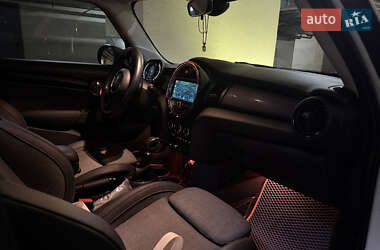 Хэтчбек MINI Cooper 2015 в 