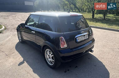 Хэтчбек MINI Cooper 2006 в 