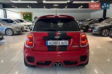Хэтчбек MINI Cooper 2015 в 