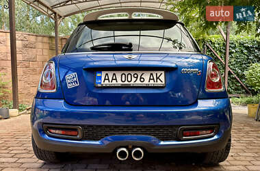Хэтчбек MINI Cooper 2013 в 