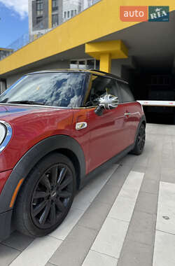 Хэтчбек MINI Cooper 2015 в 
