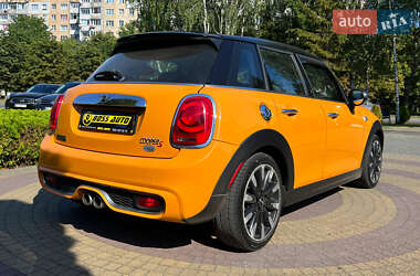 Хэтчбек MINI Cooper 2015 в 