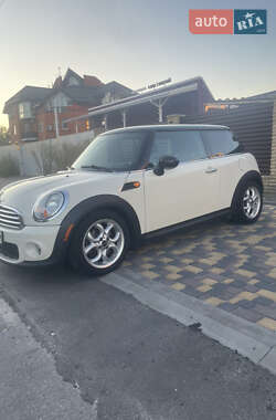 Хэтчбек MINI Cooper 2012 в 