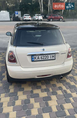 Хэтчбек MINI Cooper 2012 в 