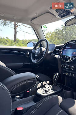 Хэтчбек MINI Cooper 2022 в 