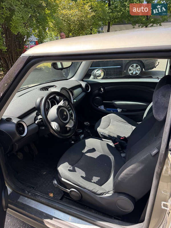 Хэтчбек MINI Cooper 2009 в Запорожье
