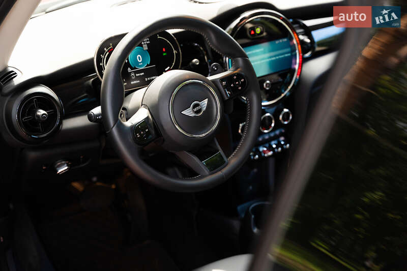 Хэтчбек MINI Cooper 2023 в Кременчуге