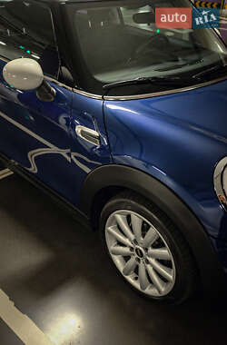 Хэтчбек MINI Cooper 2017 в 